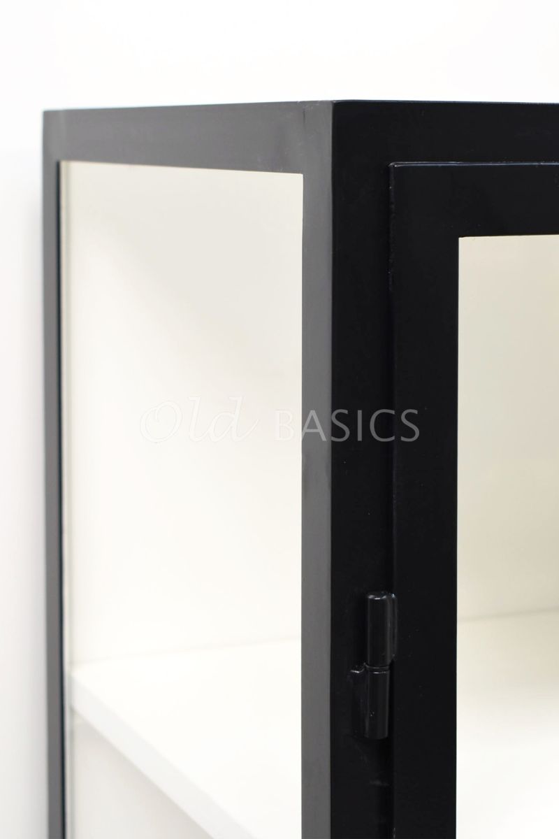Detail van Apothekerskast Demi, 2 deuren, RAL9005, zwart, materiaal staal